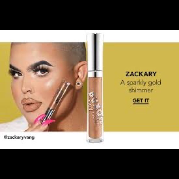 Boxom boy babe - Picture 3 of 3